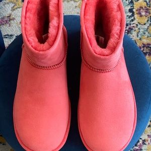 Pink short Ugg boots